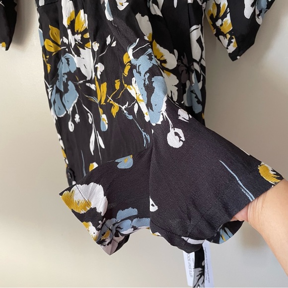 Yumi Kim Liz Black Floral Romper - Picture 7 of 7